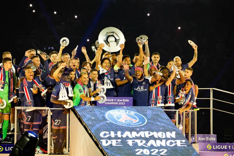 尤尔曼德：马扎腿部有些不适；霍夫曼预判强，是球队重要一员（尤尔曼德：马扎腿部轻微不适，霍夫曼预判出色系球队重要一员）