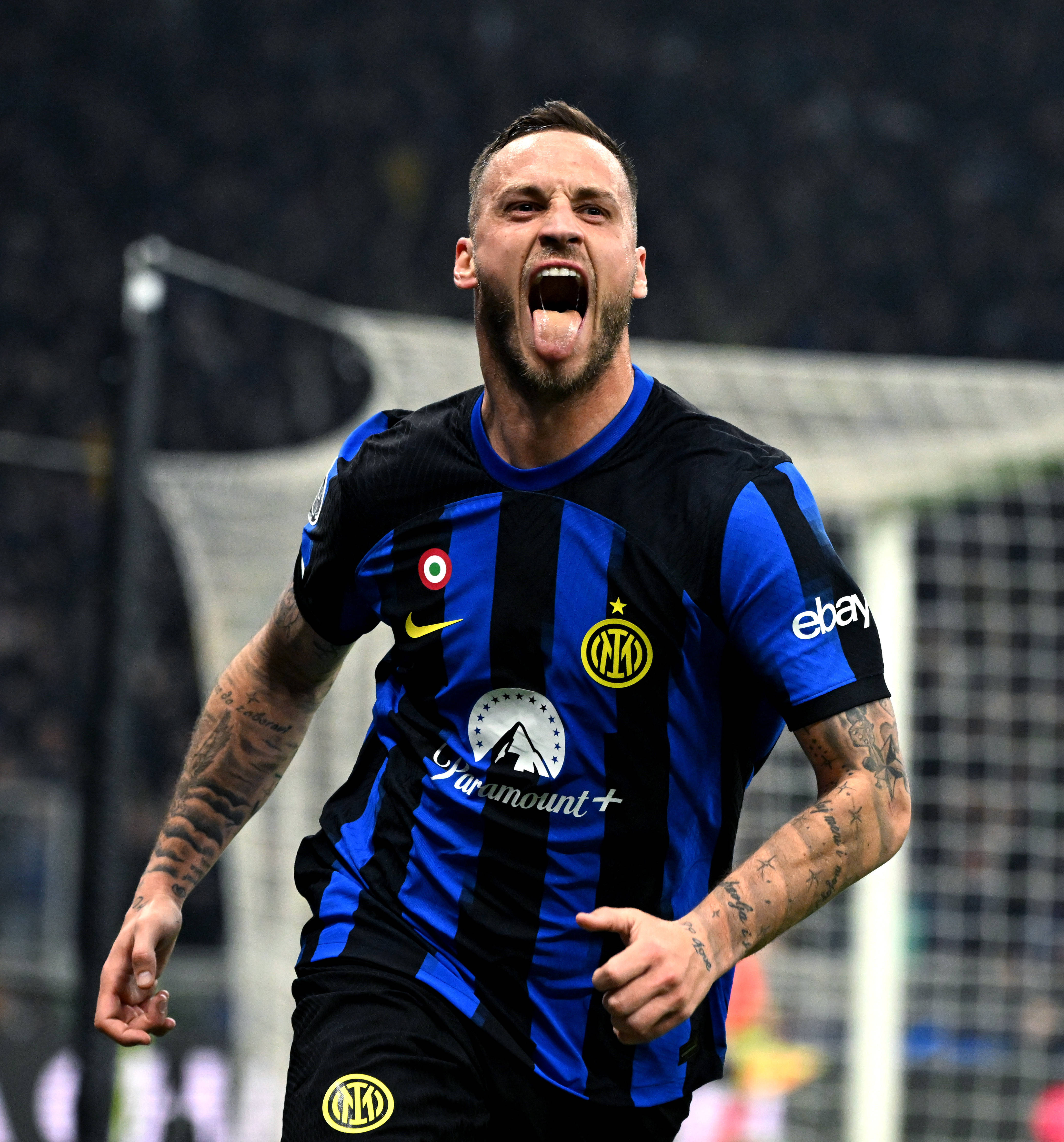 奥运冠军卖掉9枚金牌，换到339万：这是我这辈子做得最正确的事！（奥运冠军卖出9枚金牌套现339万：这是我一生最明智的选择）