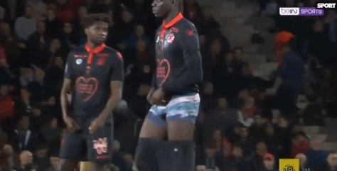 意甲保级生死冲！萨索洛主场剿杀19名紫百合，贝拉尔迪复出即王炸（意甲保级生死战！萨索洛主场狙击紫百合，贝拉尔迪伤愈复出即王炸）