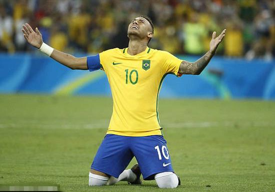 本-福斯特：库尼亚太出众了，他和B费这样的球员带领球队前进（本-福斯特盛赞库尼亚：光芒四射，他与B费等核心正推动球队前进）