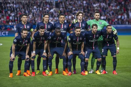 AC米兰1-0登顶意甲！38岁名将却抢走风头，带队12场不败紧追榜首（AC米兰1-0小胜登上榜首，38岁老将抢镜，率队豪取12场不败）