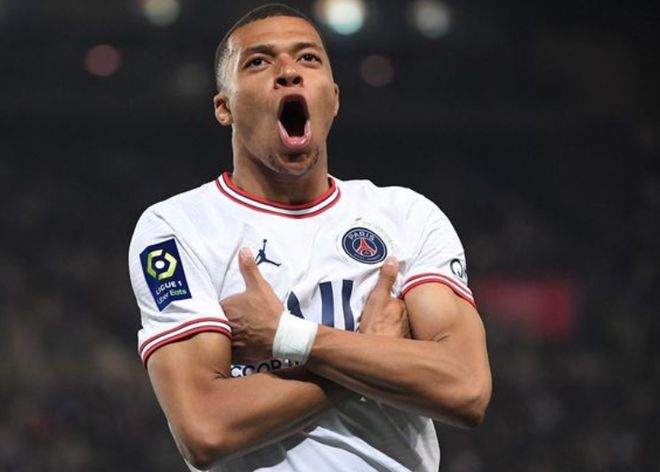 下半场隐身！鲍威尔14中6得到18分2篮板