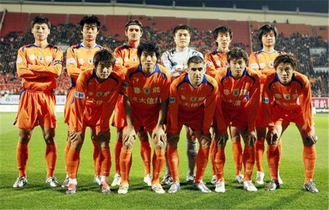 最想“偷师”队友的哪种特质？泽林斯基：姆希塔良的足球智慧（最想向队友学哪一项？泽林斯基：姆希塔良的足球智慧）