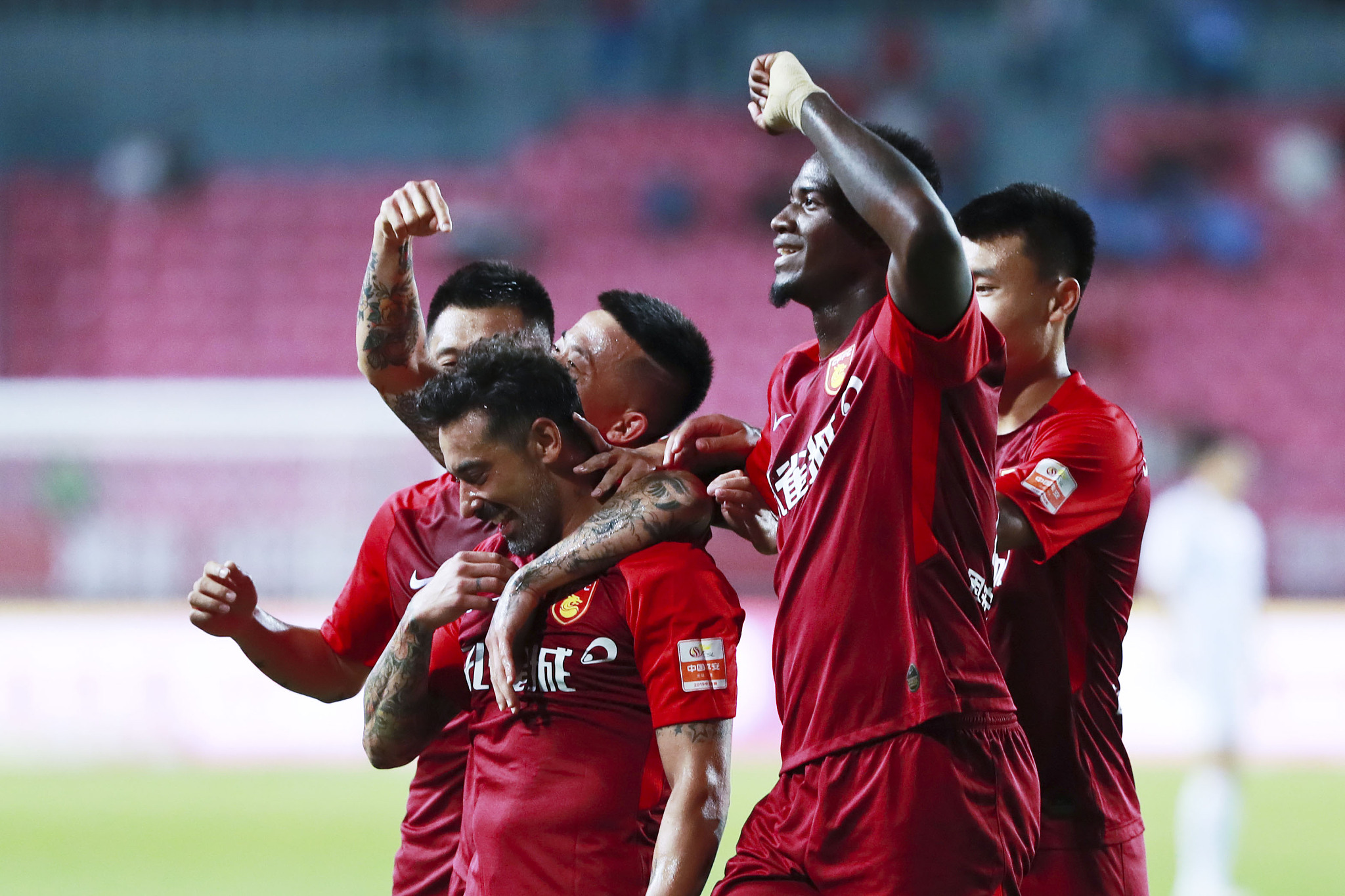 萨利巴身价上涨至9000万欧，成为世界上身价最高的后卫（萨利巴估值飙至9000万欧，荣登全球后卫身价第一）