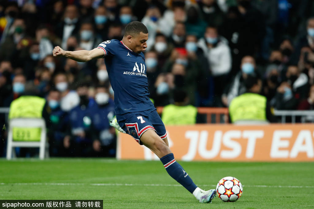 黄蜂主帅：我们没一个人能单防哈登，他真的是用各种方式得分（黄蜂主帅：无人能一对一限制哈登，他得分手段多样）