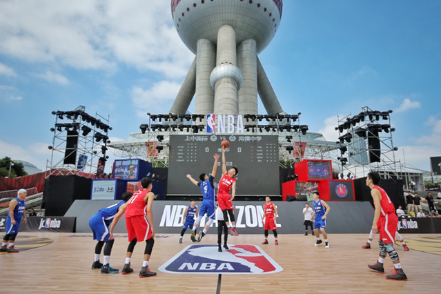 本赛季新秀单场20+场次：克尼佩尔10次，二三名合计只有9次（本季新秀20+场次数榜：克尼佩尔10场，第二三名合计仅9场）