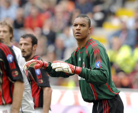 还没踢过意甲，跟队记者：维拉蒂被中间人推荐给尤文（尚无意甲经历，随队记者：中间人已将维拉蒂推荐至尤文）