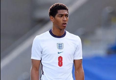 没有一视同仁！莫耶斯不满执法标准：奥布赖恩是犯错了，但阿森纳也一样（莫耶斯质疑判罚双标：奥布赖恩确有失误，阿森纳同样犯错）