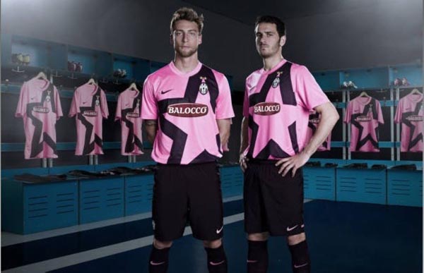 孔帕尼：我们已赢了15场但这还不够；很期待对阵大巴黎的比赛（孔帕尼：15场胜利仍嫌不够，盼与大巴黎一战）