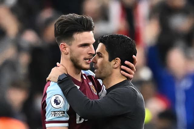 成都1-2不敌河南无缘夺冠，赛后官微大量球迷留言表示失望（成都1-2负于河南无缘冠军，赛后官微涌现大量失望留言）