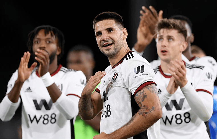 那不勒斯三分稳稳入账（那不勒斯稳拿三分）