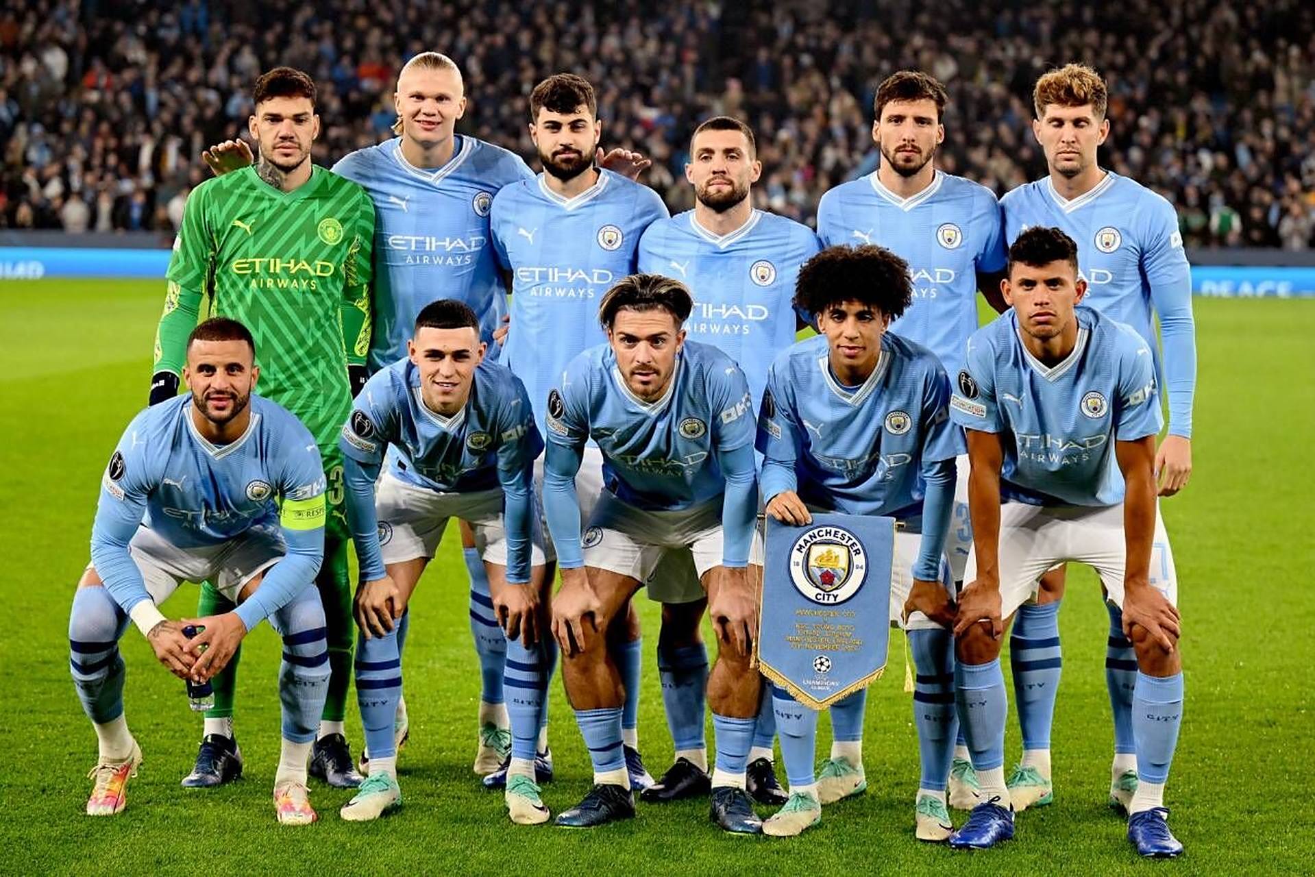 皇马更衣室失控！面临下课危机，欧冠踢曼城是最后机会（皇马更衣室失序！主帅帅位岌岌可危，欧冠战曼城成最后一搏）