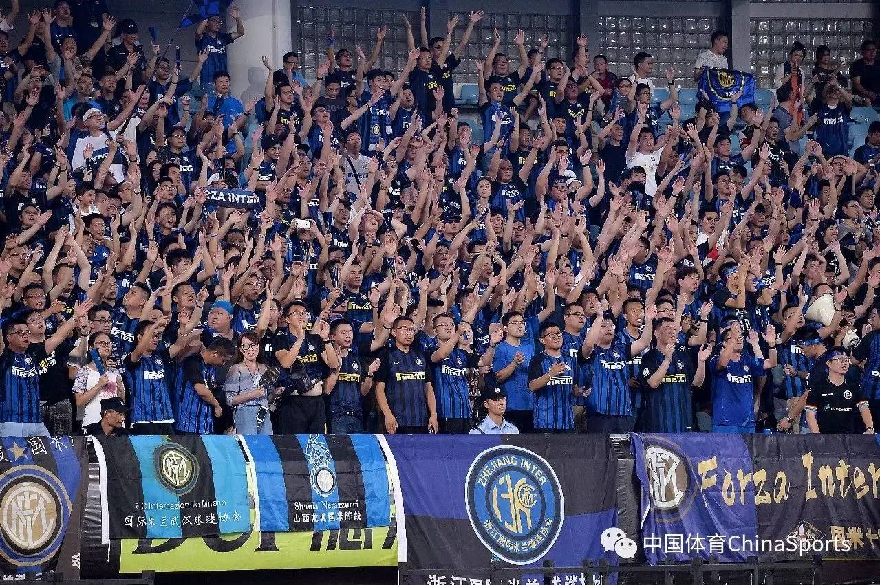 林加德参加综艺展示自己在首尔的生活，住豪华公寓+喜欢护肤（林加德亮相综艺晒首尔日常：住豪华公寓、热爱护肤）