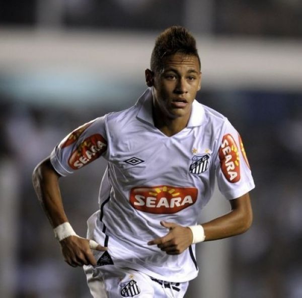 U17战报：2025世少巴西5-4点杀巴拉圭，佩德罗燃尽（U17战报：2025世少赛巴西点球大战5-4淘汰巴拉圭，佩德罗闪耀）