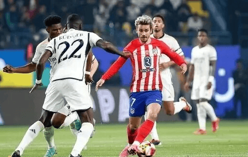 巴尔韦德：英超有很多钱，这意味着他们有很多非常优秀的球员（巴尔韦德：英超财力雄厚，因而汇聚大量顶级球员）