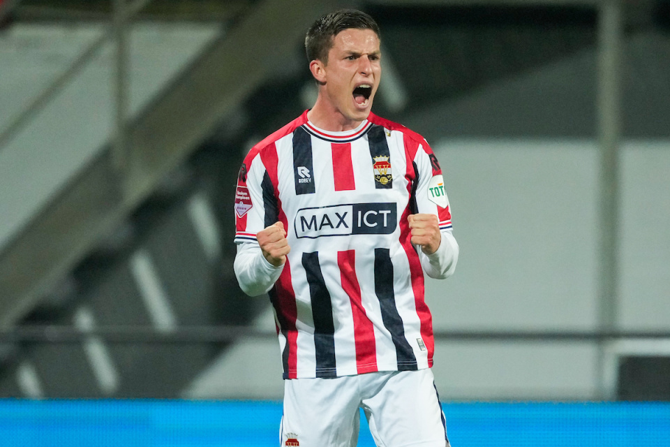 他们保持阵 他们保持阵